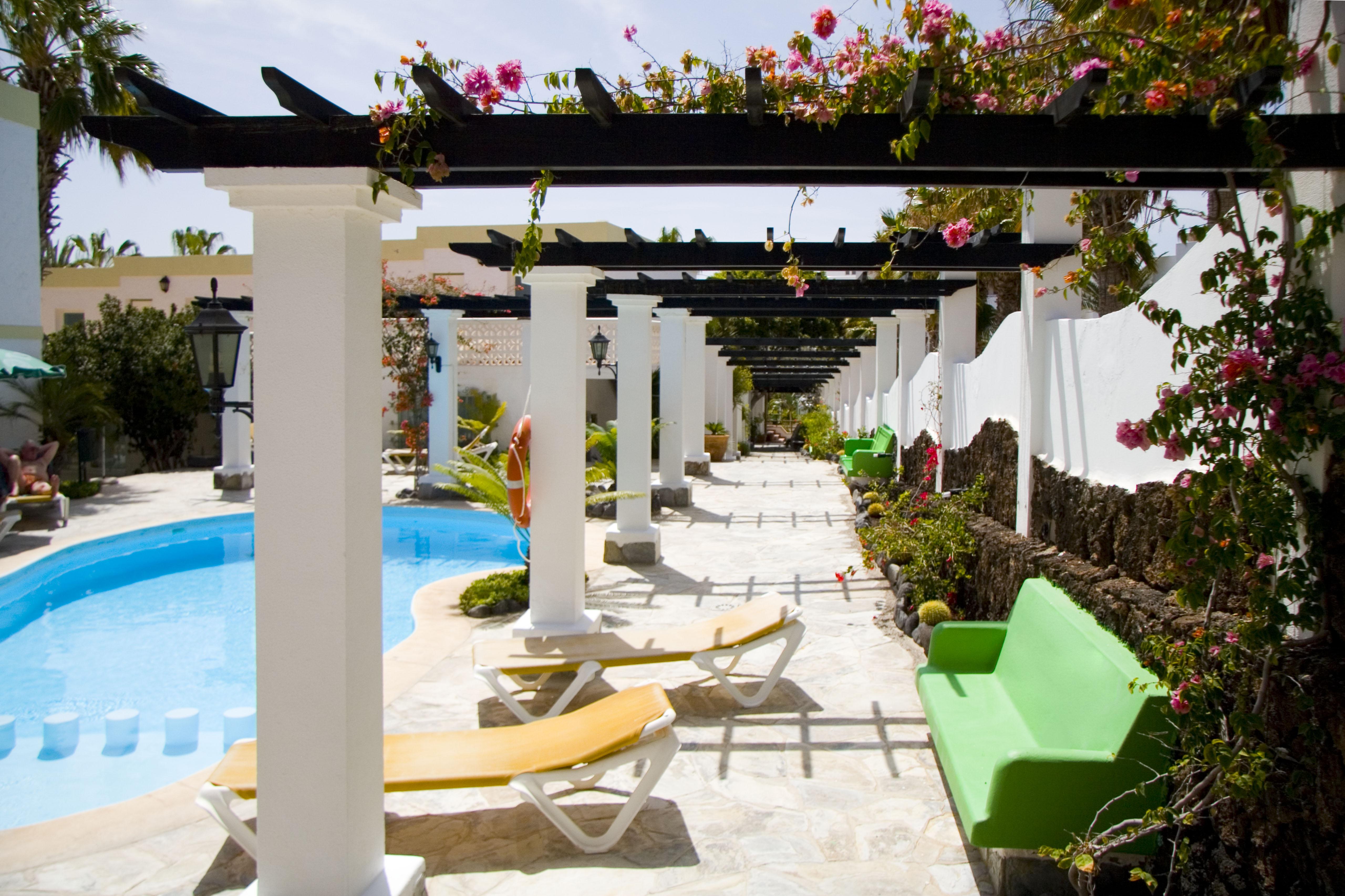 Aparthotel Esquinzo Y Monte Del Mar Playa De Esquinzo Exterior photo