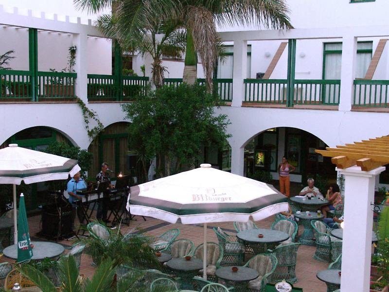 Aparthotel Esquinzo Y Monte Del Mar Playa De Esquinzo Exterior photo